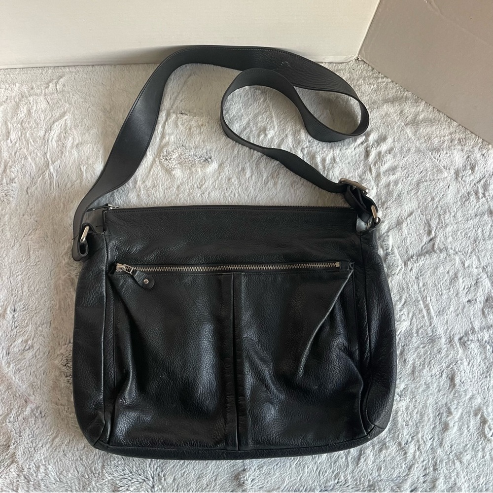 ROOT Genuine Black Leather Crossbody Messenger Bag